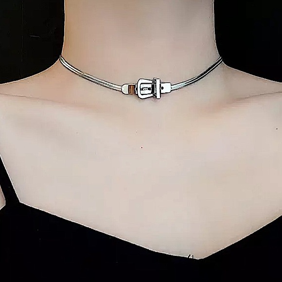 STERLING SILVER BUCKLE DESIGN CHOKER NECKLACE - Picture 4 of 14